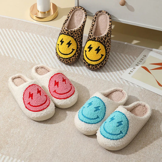 Wanda™ | Smiling Face Slippers